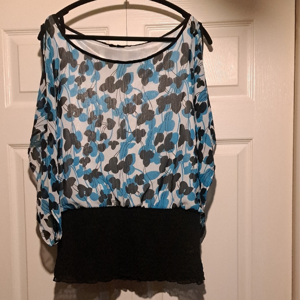 💎Floral Women's Black ,Blue ,white Off The Shoulder blouse With peekaboo arms